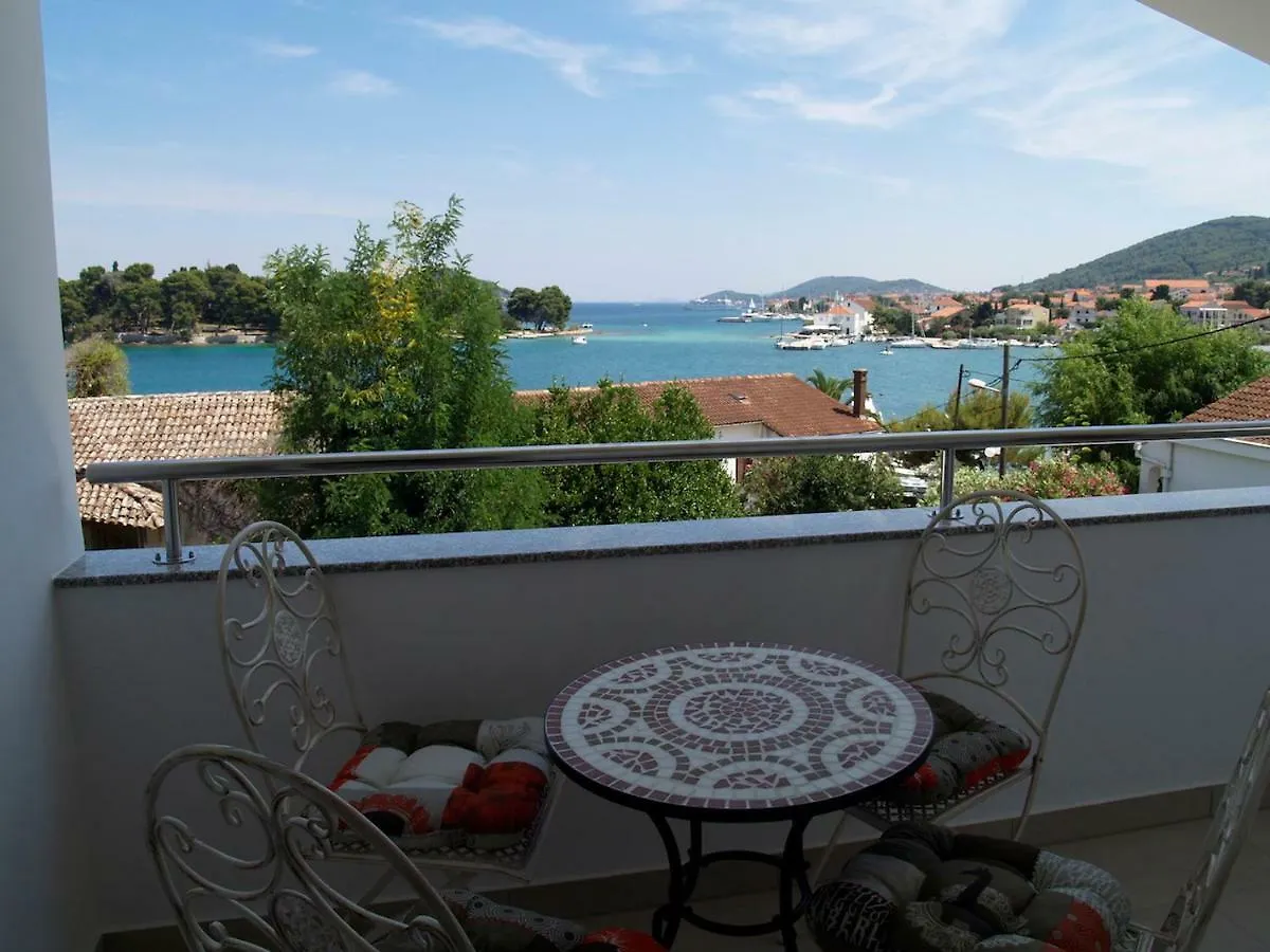 Villa Majer بريكو