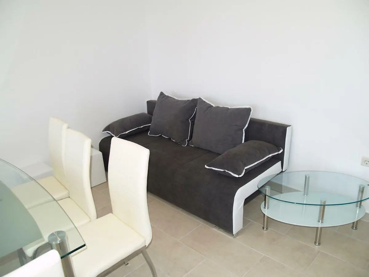 شقة Villa Majer بريكو