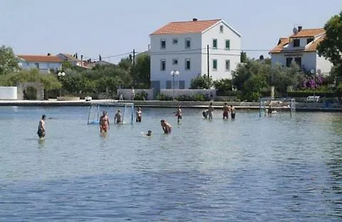 Villa Majer بريكو شقة