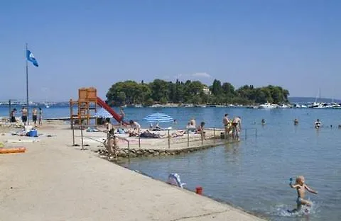 Villa Majer بريكو